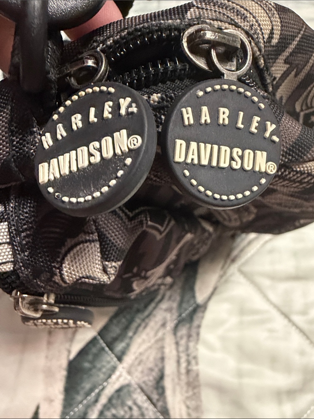 Harley-Davidson Black and Cream Floral Skull Belt Bag - Picture 5 of 7